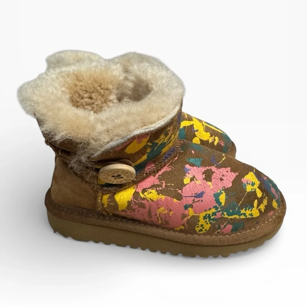 UGG mini bailey